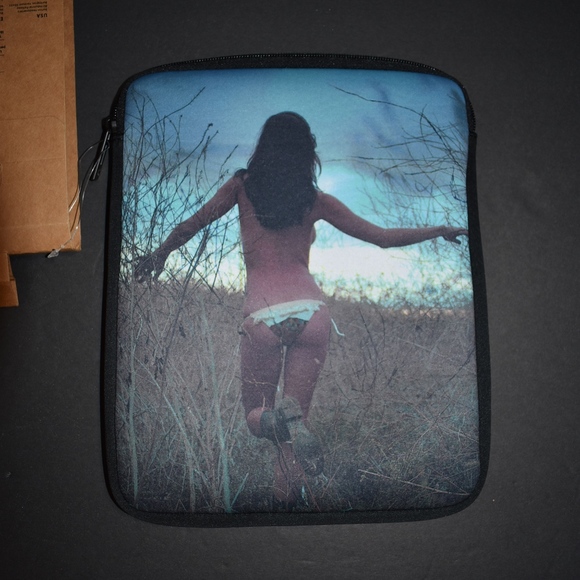 LAST ONE!!! Playboy x Burton Snowboards Tablet - Picture 5 of 8